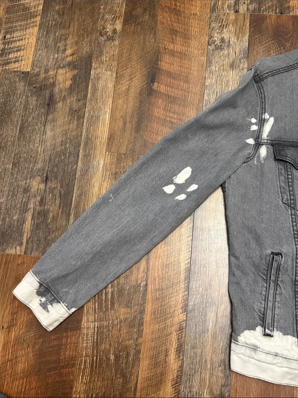 Levi’s Original Trucker Jacket Medium Gray Bleach Splatter Distressed Jacket - Picture 6 of 9